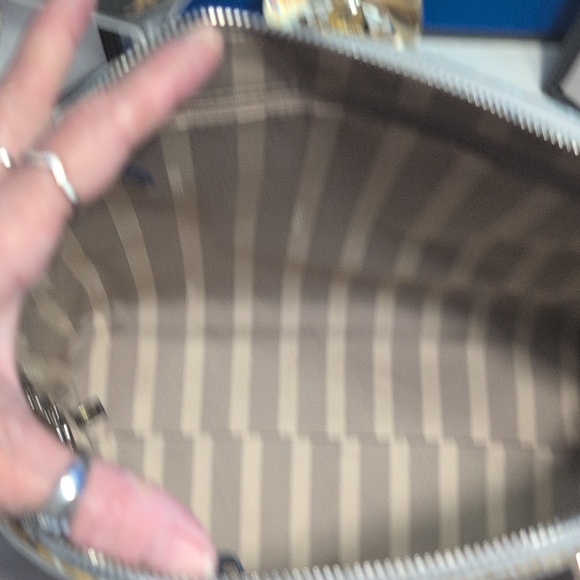 Brahmin Duxberry Snakeskin Embossed With Whiten And Brown Croc Embossed Handles! - Picture 12 of 17